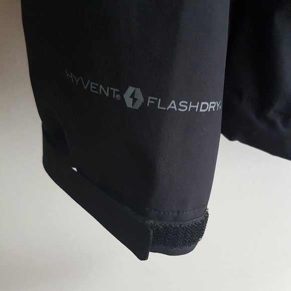 Women's North Face Rain Jacket - Picture 6 of 6